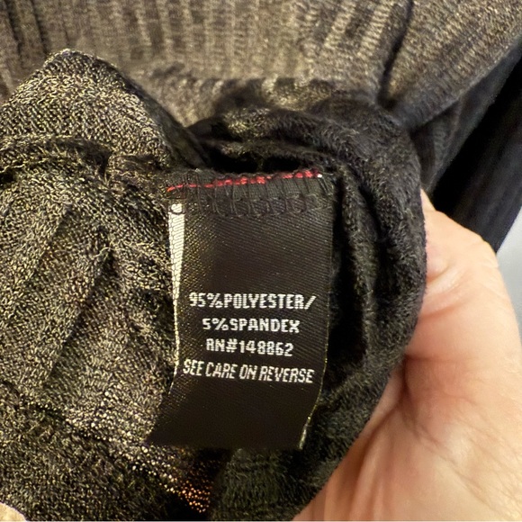 Torrid | Cut Out Ribbed Long-Sleeve Ribbed Top - Picture 3 of 3